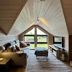 High Standard At Sauna, Hot Tub & Trails Right Outside