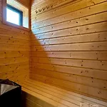 High Standard At Sauna, Hot Tub & Trails Right Outside *