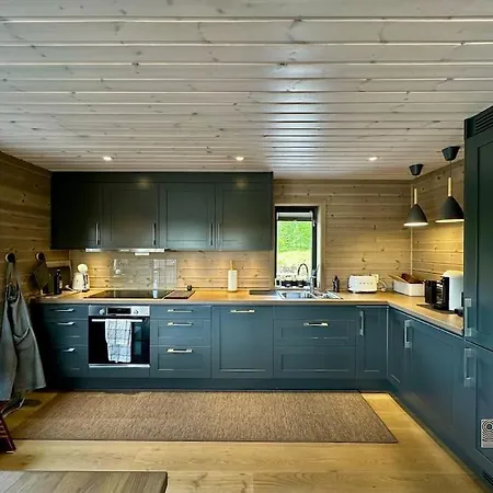 High Standard At Sauna, Hot Tub & Trails Right Outside