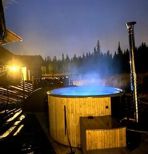 Holiday home High Standard At Sauna, Hot Tub & Trails Right Outside Ringsaker